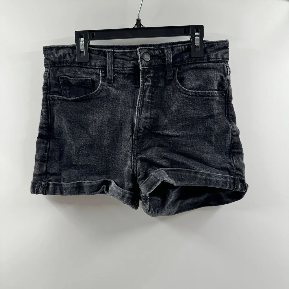 Old Navy Black Wash High-Waisted Jean Shorts – Size 8 - Picture 1 of 7